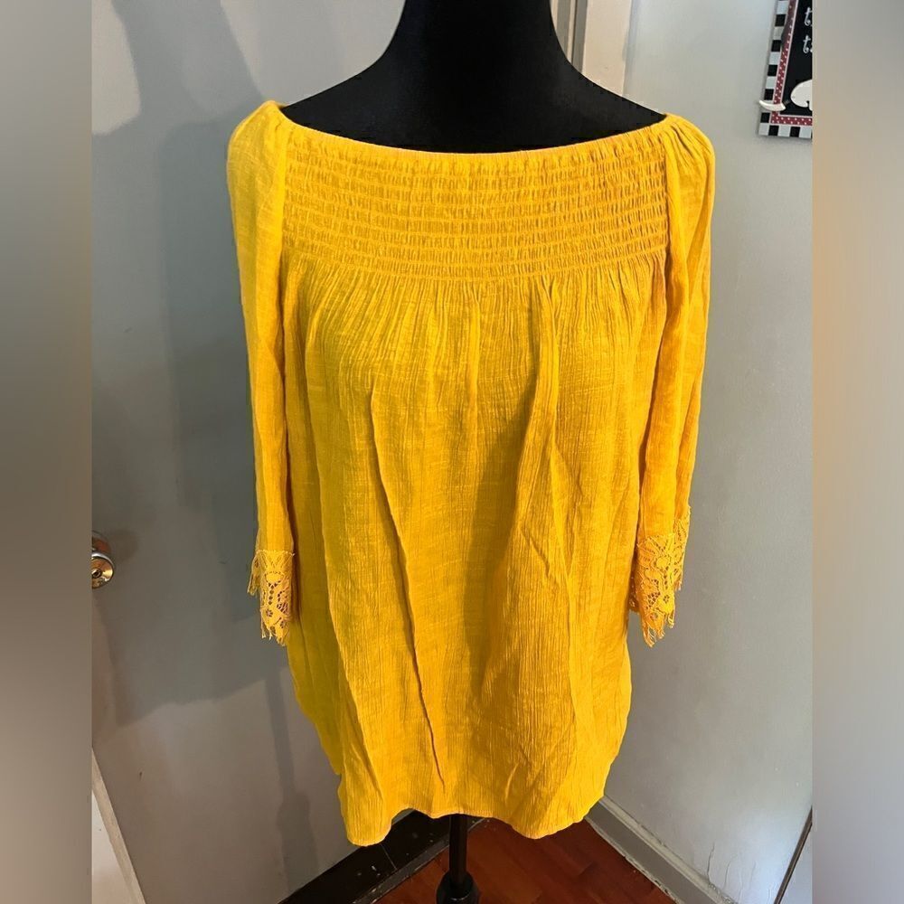 EST 1946 mustard yellow peasant, top . Size small.